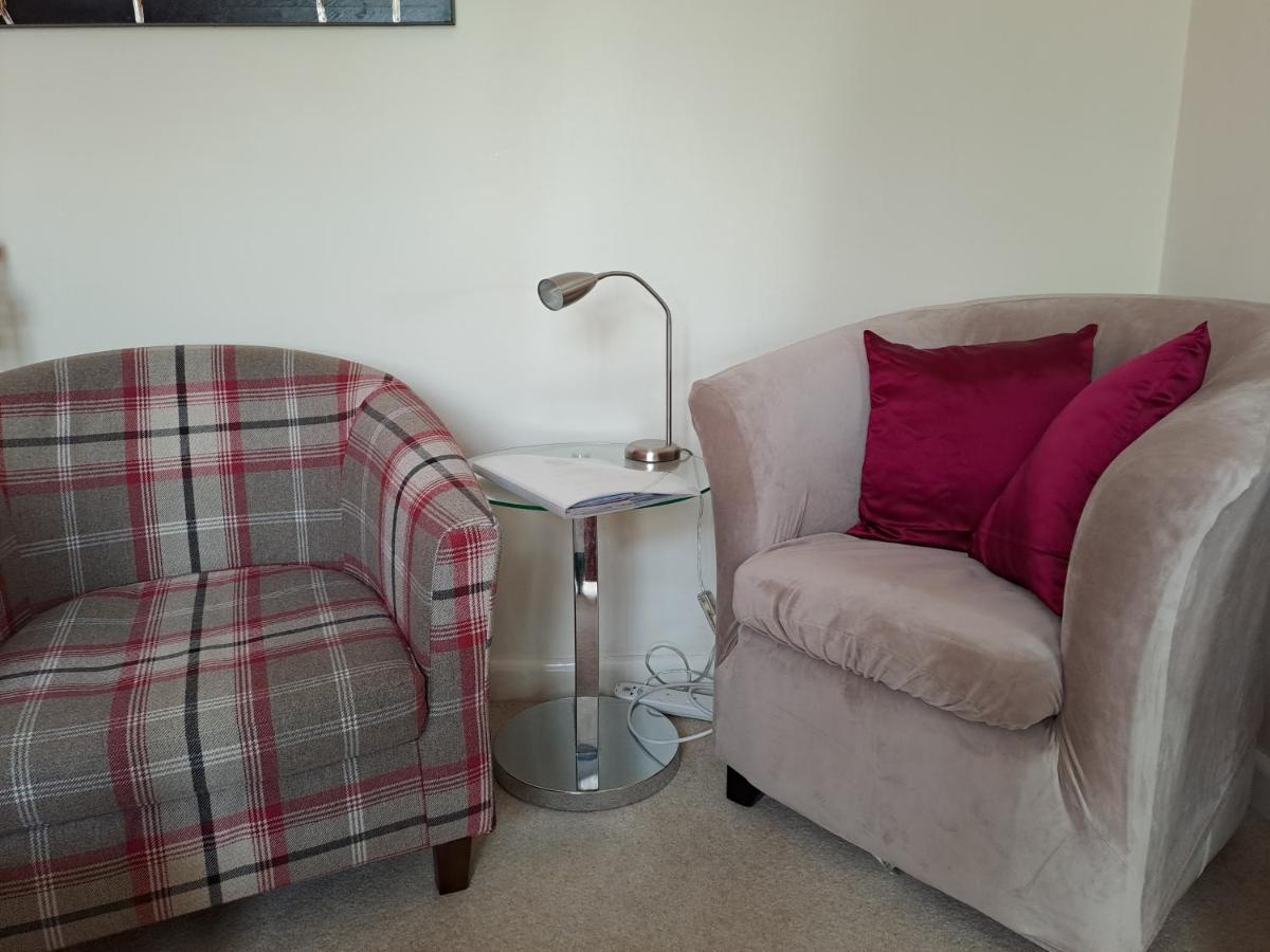 Quiet Comfortable Patcham Studio Free Parking Hallway Shared With Host Apartment Brighton ภายนอก รูปภาพ