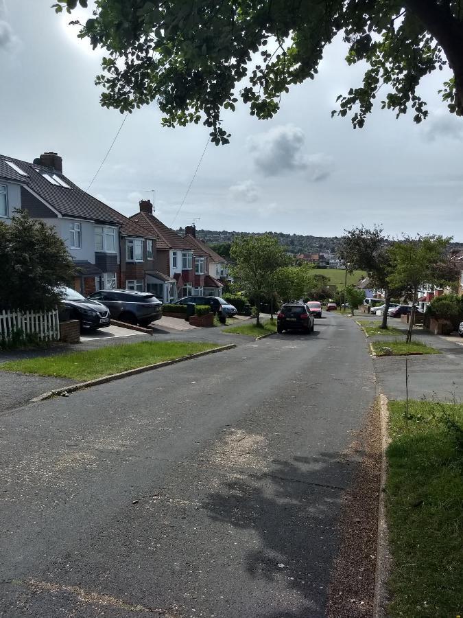 Quiet Comfortable Patcham Studio Free Parking Hallway Shared With Host Apartment Brighton ภายนอก รูปภาพ